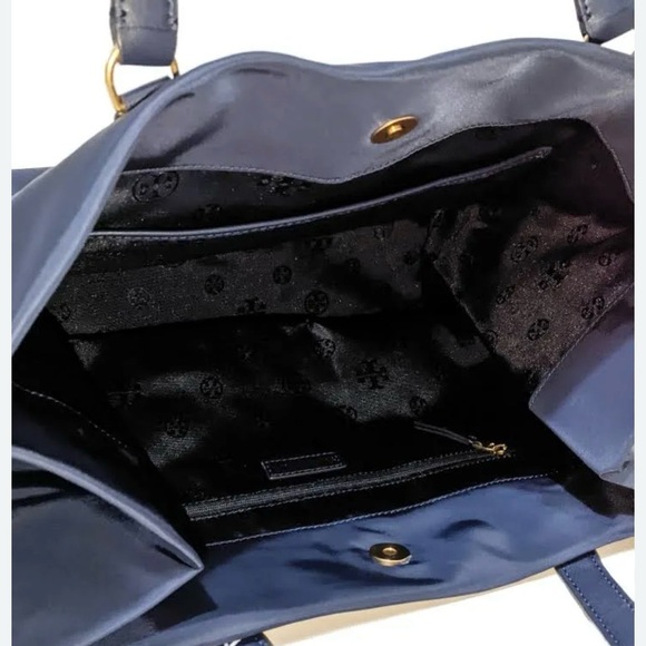 NEW!! Tory Burch Ella Large Nylon Tote Navy Blue & Gold  NWOT - Picture 8 of 8